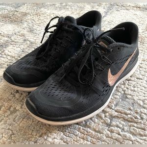 Nike FLEX sneakers (size 7)